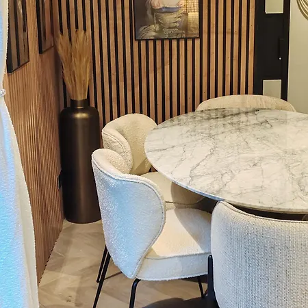 Logement Tout Confort Climatise Jusqu'A 6 Pers Avec Piscine 公寓 *